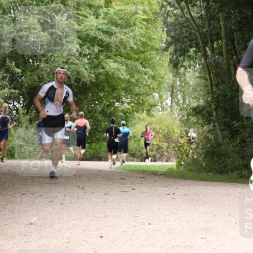 30.08.2026 - Elbe Triathlon Hamburg Antke Förster http://msf.ph/oto/10100528 30.08.2026 11:10:04 Laufen 722 meine-sportfotos.de