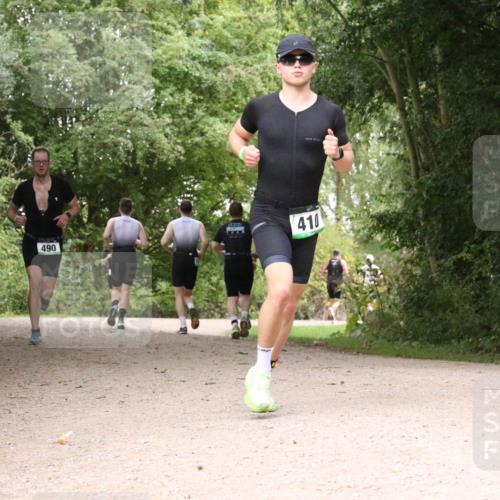 30.08.2026 - Elbe Triathlon Hamburg Antke Förster http://msf.ph/oto/10100558 30.08.2026 11:10:22 Laufen 490, 410 meine-sportfotos.de
