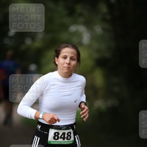 30.08.2026 - Elbe Triathlon Hamburg Antke Förster http://msf.ph/oto/10100559 30.08.2026 11:06:56 Laufen 848 meine-sportfotos.de