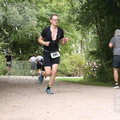 30.08.2026 - Elbe Triathlon Hamburg Antke Förster http://msf.ph/oto/10100564 30.08.2026 11:10:25 Laufen 929, 490 meine-sportfotos.de
