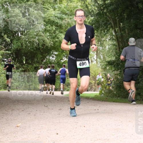 30.08.2026 - Elbe Triathlon Hamburg Antke Förster http://msf.ph/oto/10100566 30.08.2026 11:10:25 Laufen 929, 490 meine-sportfotos.de