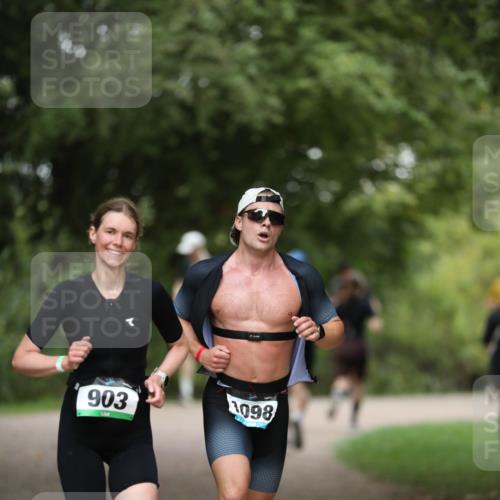 30.08.2026 - Elbe Triathlon Hamburg Antke Förster http://msf.ph/oto/10100577 30.08.2026 11:07:15 Laufen 903, 098 meine-sportfotos.de