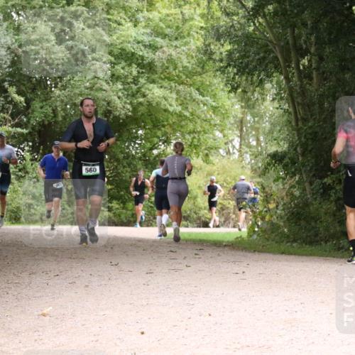 30.08.2026 - Elbe Triathlon Hamburg Antke Förster http://msf.ph/oto/10100582 30.08.2026 11:10:42 Laufen 750, 8093, 560 meine-sportfotos.de