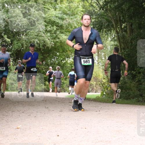 30.08.2026 - Elbe Triathlon Hamburg Antke Förster http://msf.ph/oto/10100586 30.08.2026 11:10:44 Laufen 750, 651, 093, 560 meine-sportfotos.de