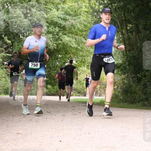 30.08.2026 - Elbe Triathlon Hamburg Antke Förster http://msf.ph/oto/10100595 30.08.2026 11:10:47 Laufen 651, 750, 093 meine-sportfotos.de