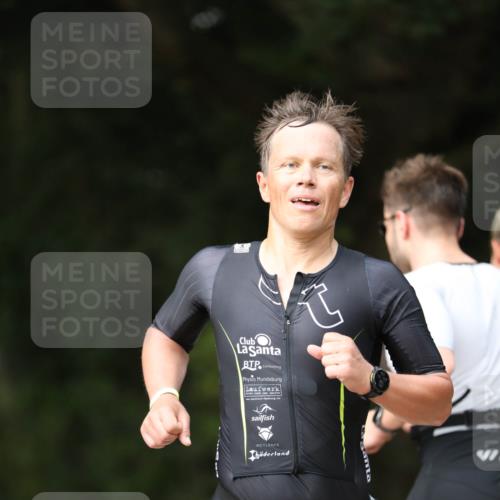30.08.2026 - Elbe Triathlon Hamburg Antke Förster http://msf.ph/oto/10100598 30.08.2026 11:07:26 Laufen 681 meine-sportfotos.de