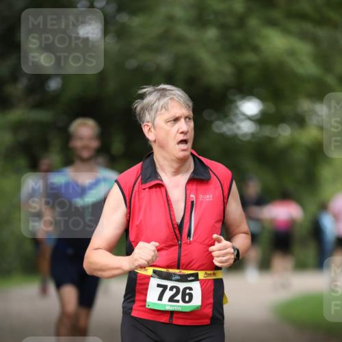 30.08.2026 - Elbe Triathlon Hamburg Antke Förster http://msf.ph/oto/10100652 30.08.2026 11:07:59 Laufen 726 meine-sportfotos.de
