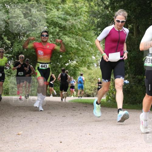 30.08.2026 - Elbe Triathlon Hamburg Antke Förster http://msf.ph/oto/10100657 30.08.2026 11:11:18 Laufen 699, 800, 643, 936 meine-sportfotos.de