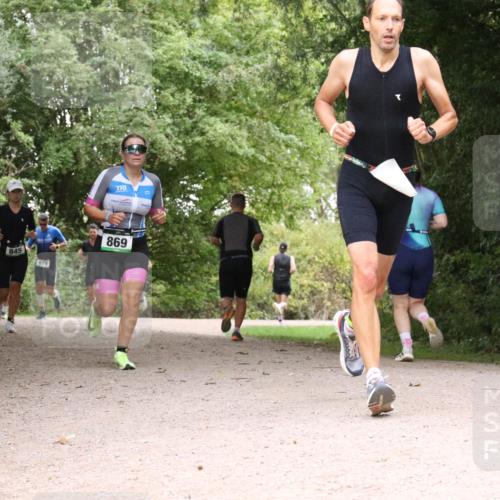 30.08.2026 - Elbe Triathlon Hamburg Antke Förster http://msf.ph/oto/10100675 30.08.2026 11:11:29 Laufen 845, 679, 869 meine-sportfotos.de