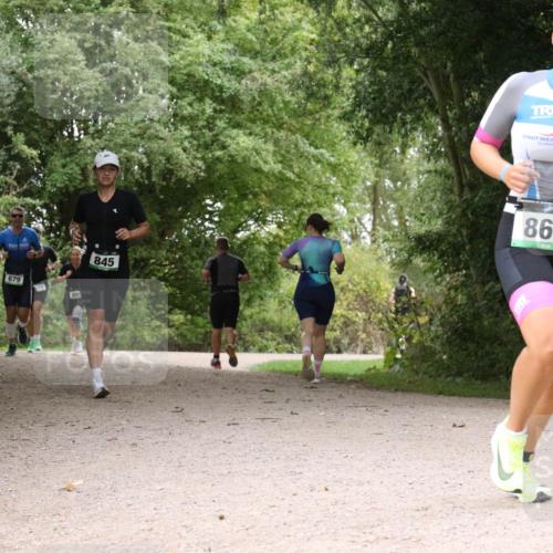 30.08.2026 - Elbe Triathlon Hamburg Antke Förster http://msf.ph/oto/10100681 30.08.2026 11:11:32 Laufen 871, 679, 845, 869 meine-sportfotos.de