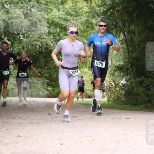 30.08.2026 - Elbe Triathlon Hamburg Antke Förster http://msf.ph/oto/10100689 30.08.2026 11:11:37 Laufen 573, 889, 871, 679 meine-sportfotos.de
