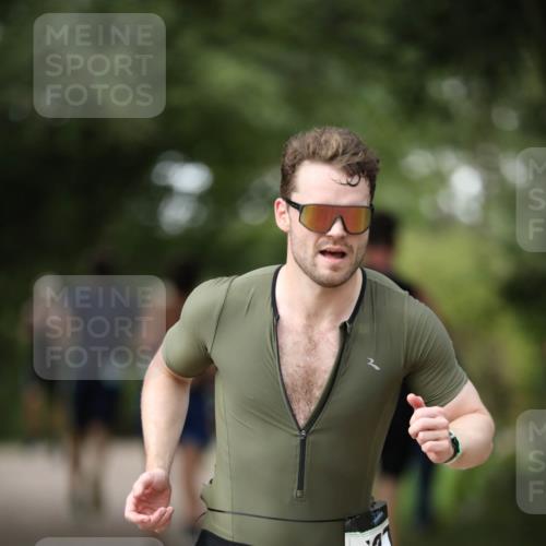 30.08.2026 - Elbe Triathlon Hamburg Antke Förster http://msf.ph/oto/10100710 30.08.2026 11:08:27 Laufen 43 meine-sportfotos.de