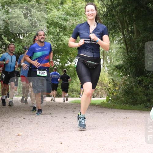 30.08.2026 - Elbe Triathlon Hamburg Antke Förster http://msf.ph/oto/10100731 30.08.2026 11:12:08 Laufen 492, 413 meine-sportfotos.de