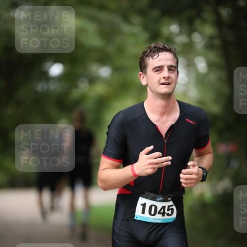 30.08.2026 - Elbe Triathlon Hamburg Antke Förster http://msf.ph/oto/10100732 30.08.2026 11:08:44 Laufen 1045, 3, 3 meine-sportfotos.de