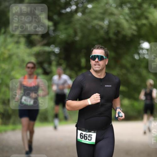 30.08.2026 - Elbe Triathlon Hamburg Antke Förster http://msf.ph/oto/10100740 30.08.2026 11:08:48 Laufen 665 meine-sportfotos.de