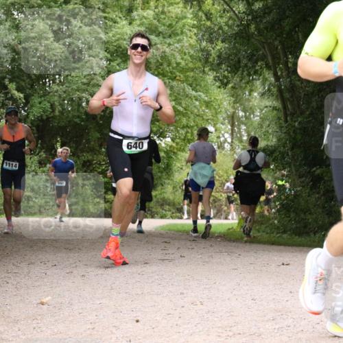 30.08.2026 - Elbe Triathlon Hamburg Antke Förster http://msf.ph/oto/10100767 30.08.2026 11:12:30 Laufen 1114, 990, 640 meine-sportfotos.de