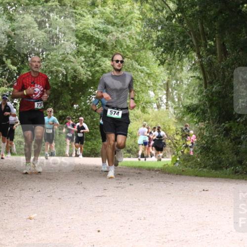 30.08.2026 - Elbe Triathlon Hamburg Antke Förster http://msf.ph/oto/10100785 30.08.2026 11:12:39 Laufen 737, 911, 574 meine-sportfotos.de