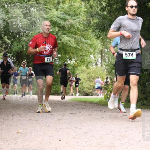 30.08.2026 - Elbe Triathlon Hamburg Antke Förster http://msf.ph/oto/10100789 30.08.2026 11:12:41 Laufen 873, 911, 1058, 737, 574 meine-sportfotos.de