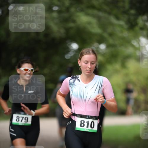30.08.2026 - Elbe Triathlon Hamburg Antke Förster http://msf.ph/oto/10100802 30.08.2026 11:09:48 Laufen 879, 810 meine-sportfotos.de