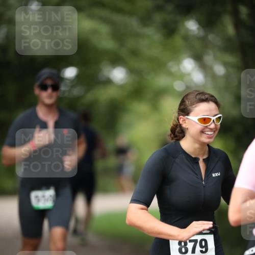 30.08.2026 - Elbe Triathlon Hamburg Antke Förster http://msf.ph/oto/10100806 30.08.2026 11:09:49 Laufen 879, 2 meine-sportfotos.de