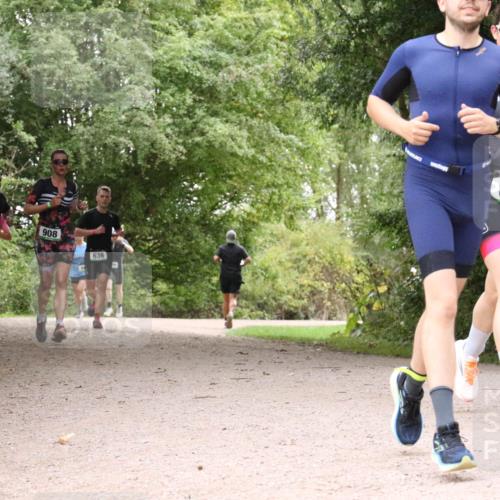 30.08.2026 - Elbe Triathlon Hamburg Antke Förster http://msf.ph/oto/10100817 30.08.2026 11:12:52 Laufen 639, 908, 636, 816 meine-sportfotos.de