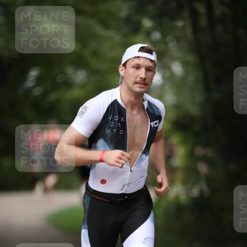 30.08.2026 - Elbe Triathlon Hamburg Antke Förster http://msf.ph/oto/10100840 30.08.2026 11:10:06 Laufen  meine-sportfotos.de