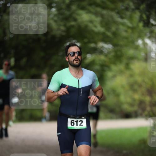 30.08.2026 - Elbe Triathlon Hamburg Antke Förster http://msf.ph/oto/10100848 30.08.2026 11:10:13 Laufen 612 meine-sportfotos.de