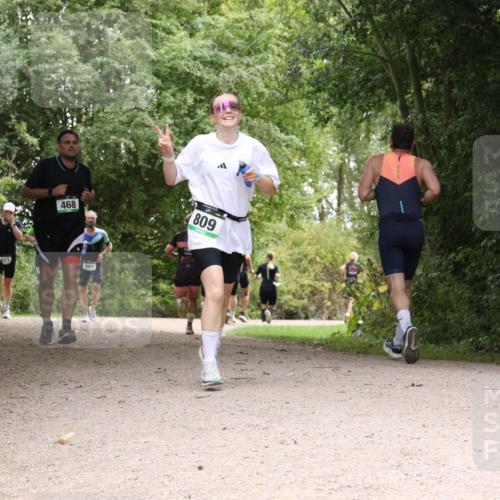 30.08.2026 - Elbe Triathlon Hamburg Antke Förster http://msf.ph/oto/10100863 30.08.2026 11:13:18 Laufen 468, 809, 650 meine-sportfotos.de