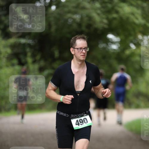 30.08.2026 - Elbe Triathlon Hamburg Antke Förster http://msf.ph/oto/10100872 30.08.2026 11:10:25 Laufen 490 meine-sportfotos.de