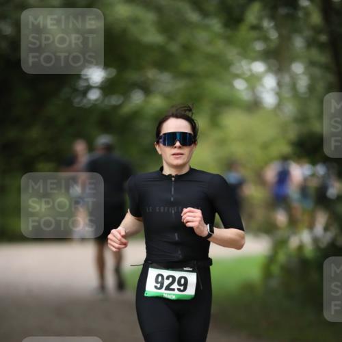 30.08.2026 - Elbe Triathlon Hamburg Antke Förster http://msf.ph/oto/10100884 30.08.2026 11:10:31 Laufen 929 meine-sportfotos.de
