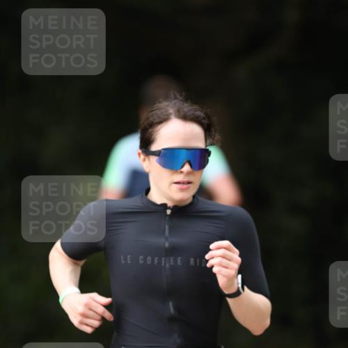 30.08.2026 - Elbe Triathlon Hamburg Antke Förster http://msf.ph/oto/10100888 30.08.2026 11:10:32 Laufen 929 meine-sportfotos.de