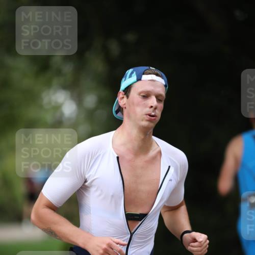 30.08.2026 - Elbe Triathlon Hamburg Antke Förster http://msf.ph/oto/10100940 30.08.2026 11:11:05 Laufen 1 meine-sportfotos.de