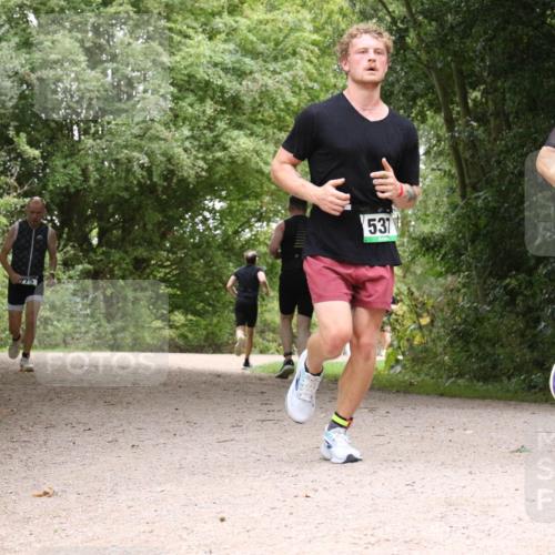 30.08.2026 - Elbe Triathlon Hamburg Antke Förster http://msf.ph/oto/10100941 30.08.2026 11:14:03 Laufen 537, 1211 meine-sportfotos.de