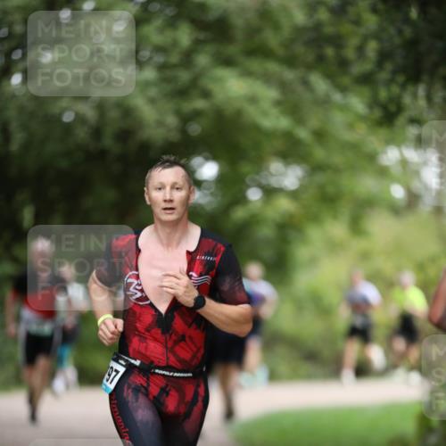 30.08.2026 - Elbe Triathlon Hamburg Antke Förster http://msf.ph/oto/10100942 30.08.2026 11:11:08 Laufen 97 meine-sportfotos.de