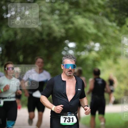 30.08.2026 - Elbe Triathlon Hamburg Antke Förster http://msf.ph/oto/10100956 30.08.2026 11:11:15 Laufen 731 meine-sportfotos.de
