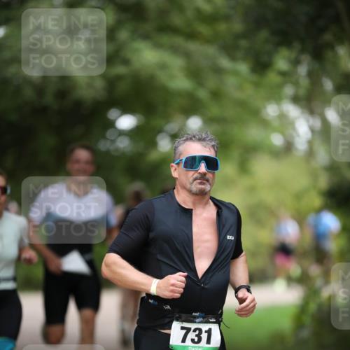 30.08.2026 - Elbe Triathlon Hamburg Antke Förster http://msf.ph/oto/10100958 30.08.2026 11:11:16 Laufen 731, 2 meine-sportfotos.de