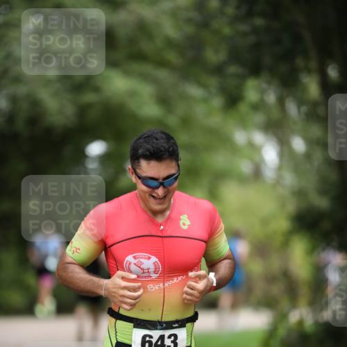 30.08.2026 - Elbe Triathlon Hamburg Antke Förster http://msf.ph/oto/10100968 30.08.2026 11:11:20 Laufen 643 meine-sportfotos.de