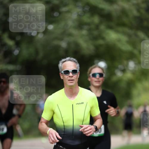 30.08.2026 - Elbe Triathlon Hamburg Antke Förster http://msf.ph/oto/10100974 30.08.2026 11:11:22 Laufen 699 meine-sportfotos.de