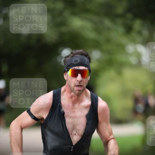 30.08.2026 - Elbe Triathlon Hamburg Antke Förster http://msf.ph/oto/10100980 30.08.2026 11:11:24 Laufen 598 meine-sportfotos.de