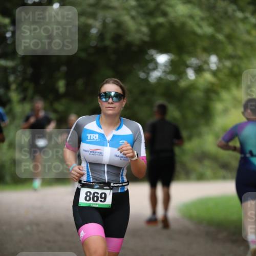 30.08.2026 - Elbe Triathlon Hamburg Antke Förster http://msf.ph/oto/10100984 30.08.2026 11:11:30 Laufen 869 meine-sportfotos.de