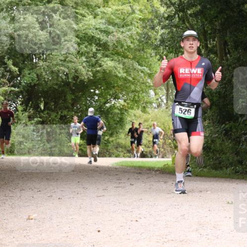 30.08.2026 - Elbe Triathlon Hamburg Antke Förster http://msf.ph/oto/10100993 30.08.2026 11:14:40 Laufen 526 meine-sportfotos.de