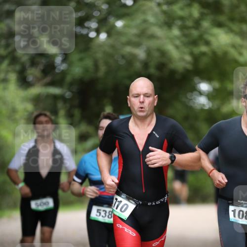30.08.2026 - Elbe Triathlon Hamburg Antke Förster http://msf.ph/oto/10101020 30.08.2026 11:11:53 Laufen 900, 110, 538, 108 meine-sportfotos.de