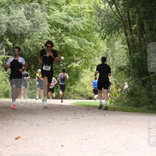 30.08.2026 - Elbe Triathlon Hamburg Antke Förster http://msf.ph/oto/10101027 30.08.2026 11:15:02 Laufen 791 meine-sportfotos.de