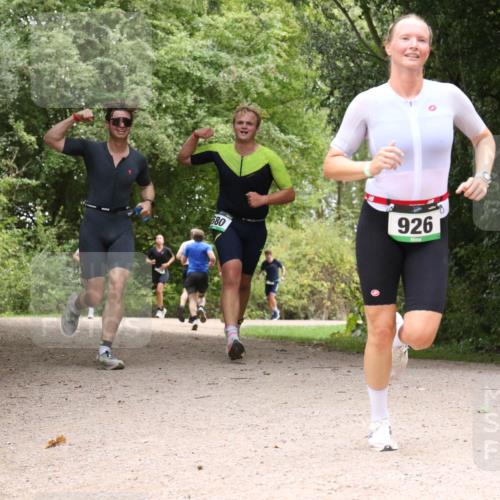 30.08.2026 - Elbe Triathlon Hamburg Antke Förster http://msf.ph/oto/10101043 30.08.2026 11:15:10 Laufen 580, 926 meine-sportfotos.de