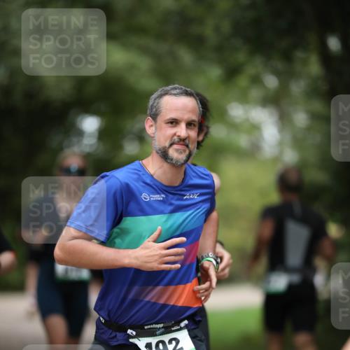30.08.2026 - Elbe Triathlon Hamburg Antke Förster http://msf.ph/oto/10101044 30.08.2026 11:12:10 Laufen 7001, 92 meine-sportfotos.de