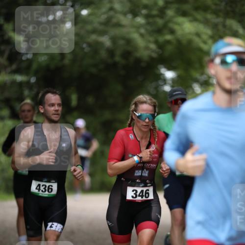 30.08.2026 - Elbe Triathlon Hamburg Antke Förster http://msf.ph/oto/10101050 30.08.2026 11:12:12 Laufen 436, 346, 3 meine-sportfotos.de