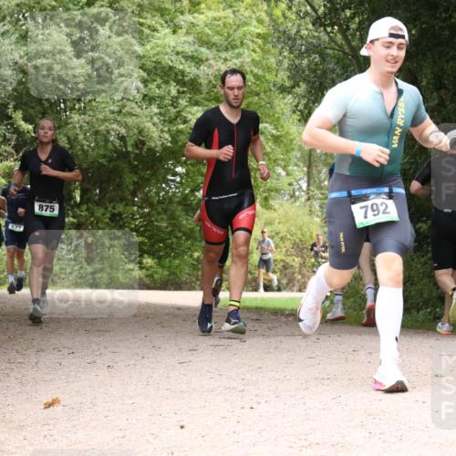 30.08.2026 - Elbe Triathlon Hamburg Antke Förster http://msf.ph/oto/10101063 30.08.2026 11:15:20 Laufen 577, 875, 792 meine-sportfotos.de