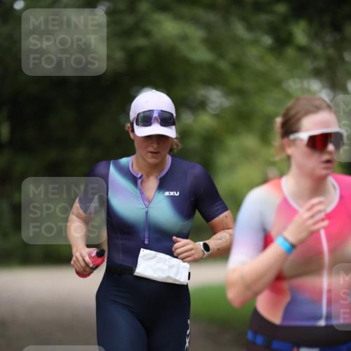 30.08.2026 - Elbe Triathlon Hamburg Antke Förster http://msf.ph/oto/10101066 30.08.2026 11:12:24 Laufen 2 meine-sportfotos.de