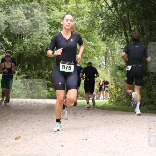 30.08.2026 - Elbe Triathlon Hamburg Antke Förster http://msf.ph/oto/10101069 30.08.2026 11:15:23 Laufen 16, 875 meine-sportfotos.de