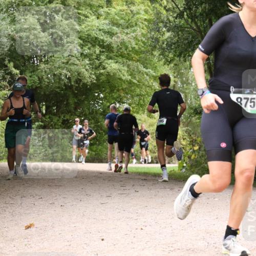 30.08.2026 - Elbe Triathlon Hamburg Antke Förster http://msf.ph/oto/10101073 30.08.2026 11:15:24 Laufen 196, 875 meine-sportfotos.de